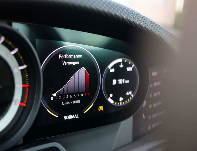 Porsche 992 GT3 Touring