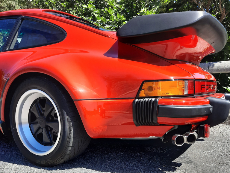 Porsche 911 Turbo 3.3