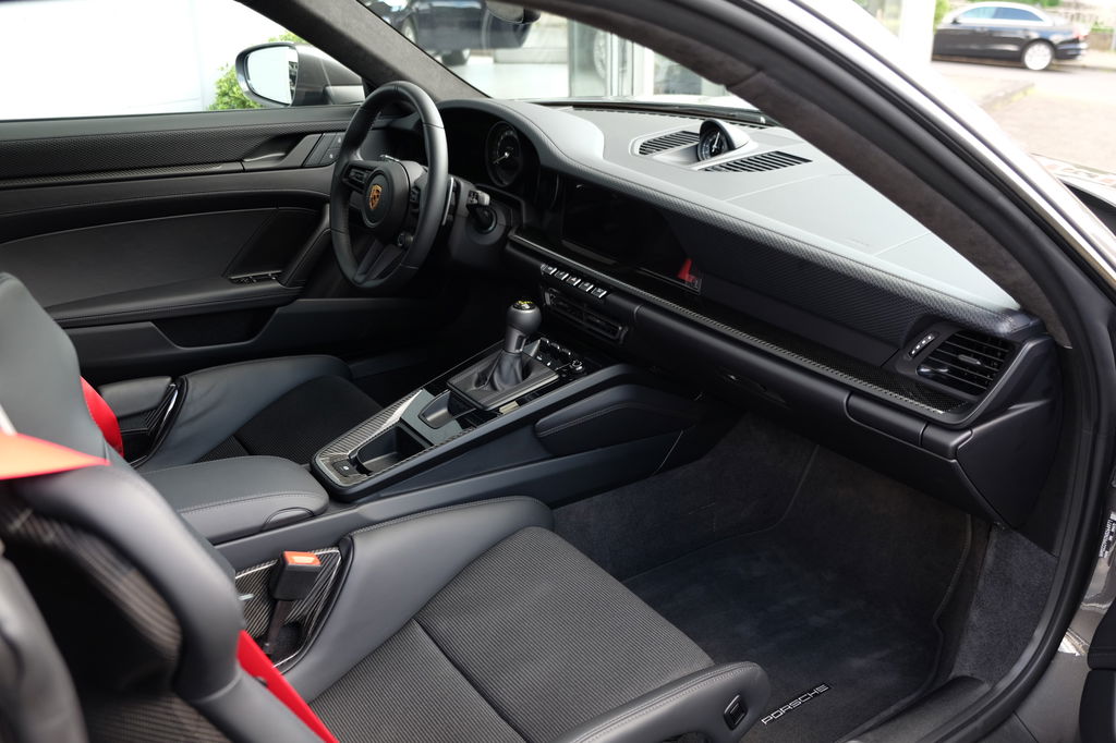 Porsche 992 GT3 Touring