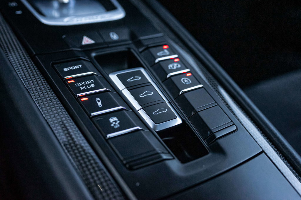 Porsche 991 Carrera 4 GTS