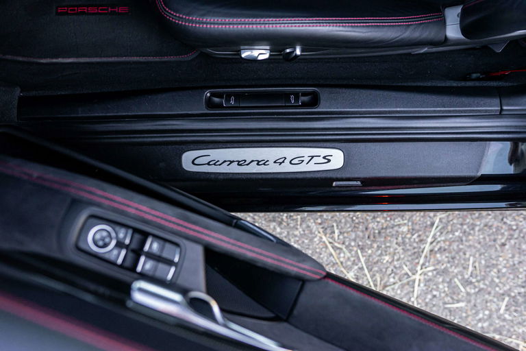 Porsche 991 Carrera 4 GTS