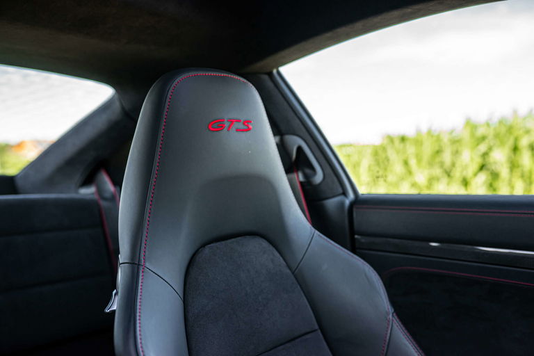 Porsche 991 Carrera 4 GTS