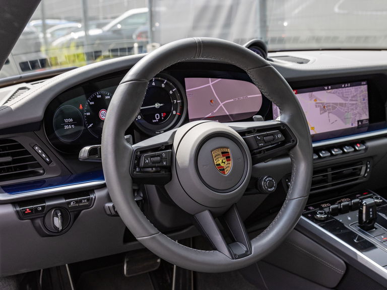 Porsche 992 Carrera 4S