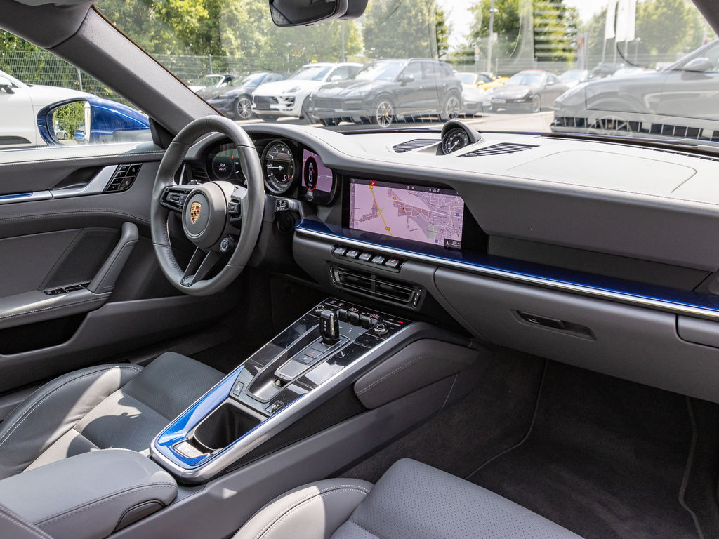 Porsche 992 Carrera 4S