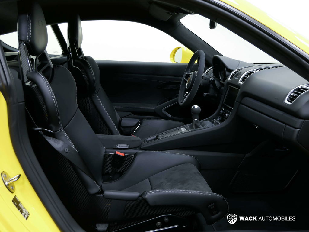 Porsche 981 Cayman GT4