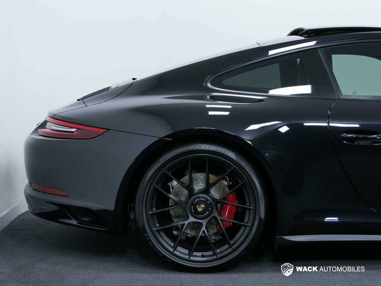 Porsche 991.2 Carrera GTS