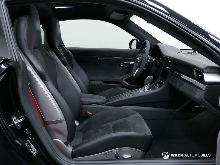 Porsche 991.2 Carrera GTS