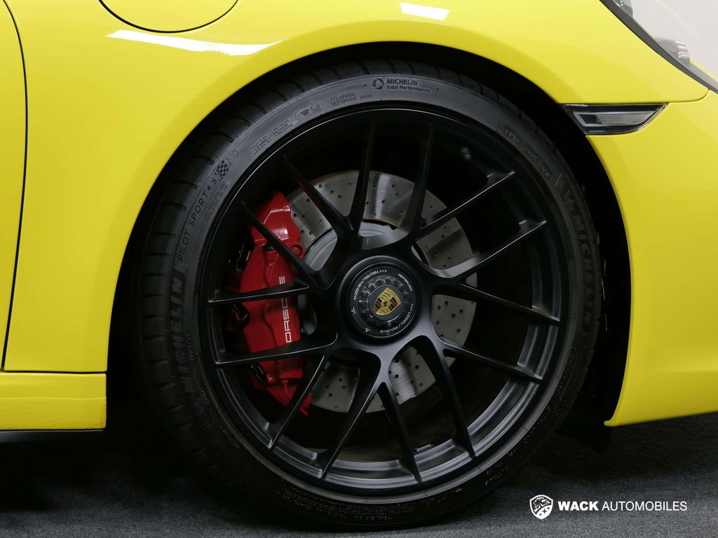 Porsche 991.2 Carrera GTS