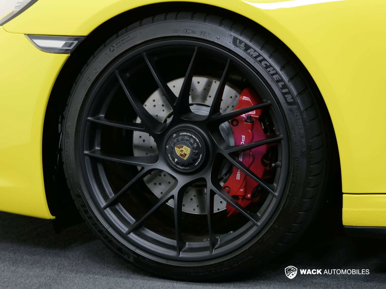 Porsche 991.2 Carrera GTS