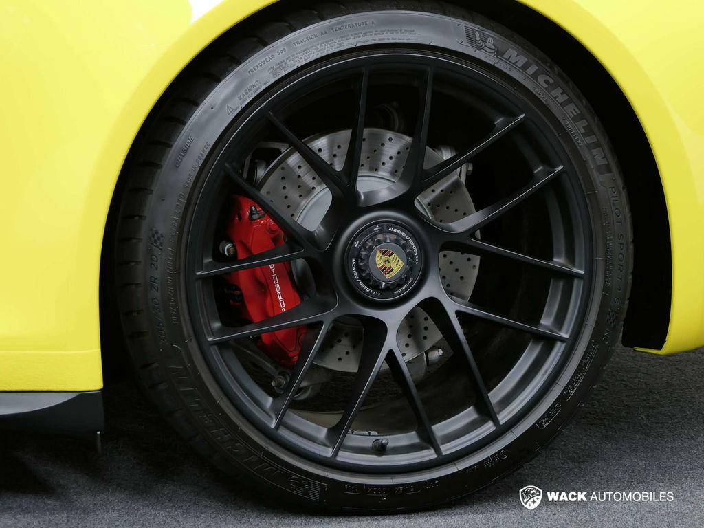 Porsche 991.2 Carrera GTS