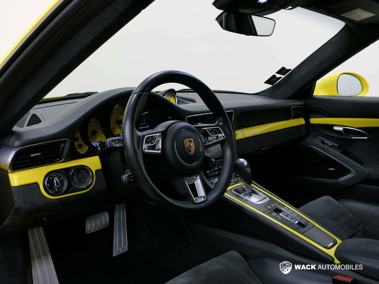 Porsche 991.2 Carrera GTS