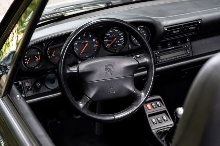 Porsche 993 Carrera 4