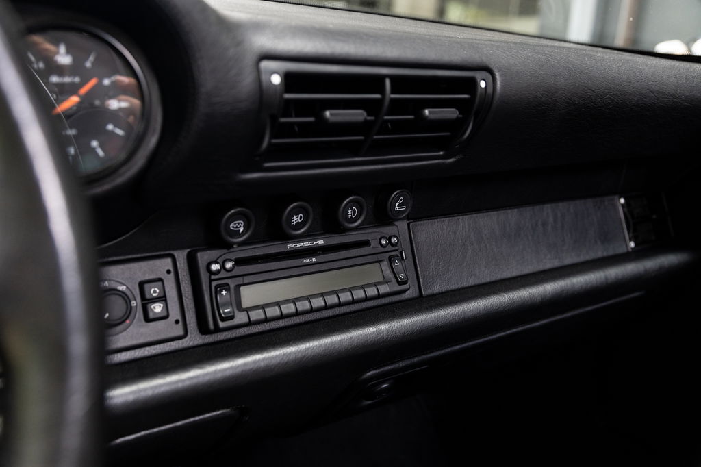 Porsche 993 Carrera 4