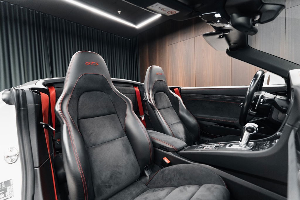 Porsche 991.2 Carrera 4 GTS