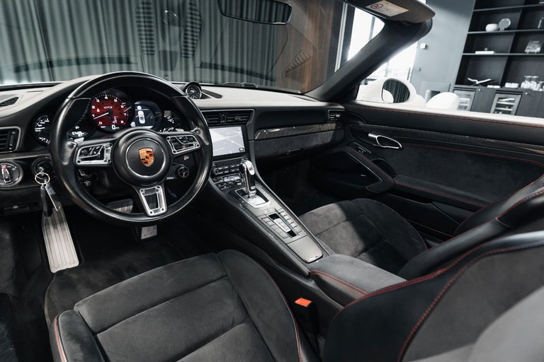 Porsche 991.2 Carrera 4 GTS