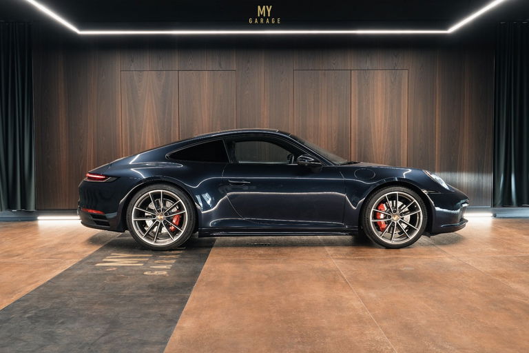 Porsche 992 Carrera 4S