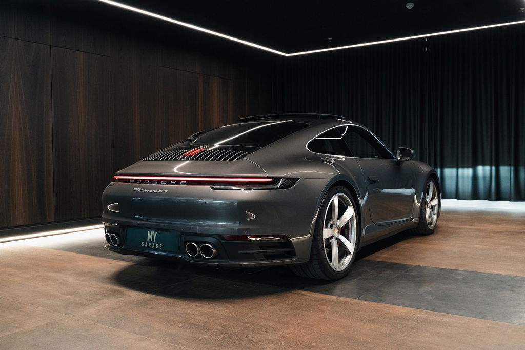 Porsche 992 Carrera 4S