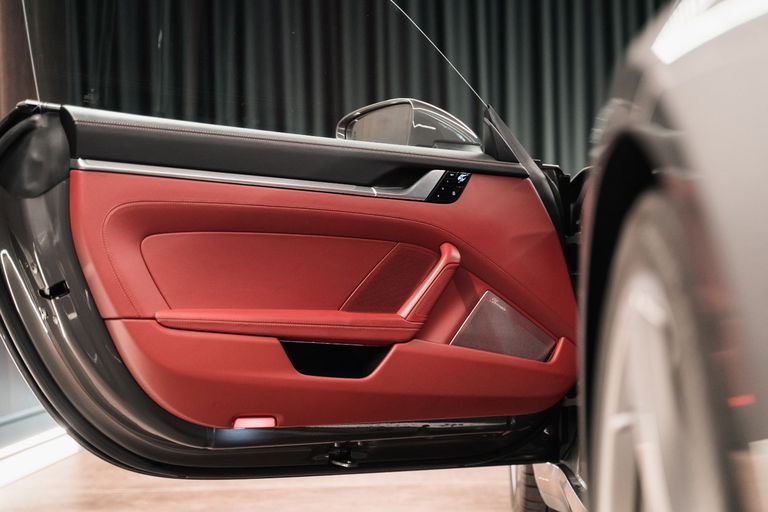 Porsche 992 Carrera 4S