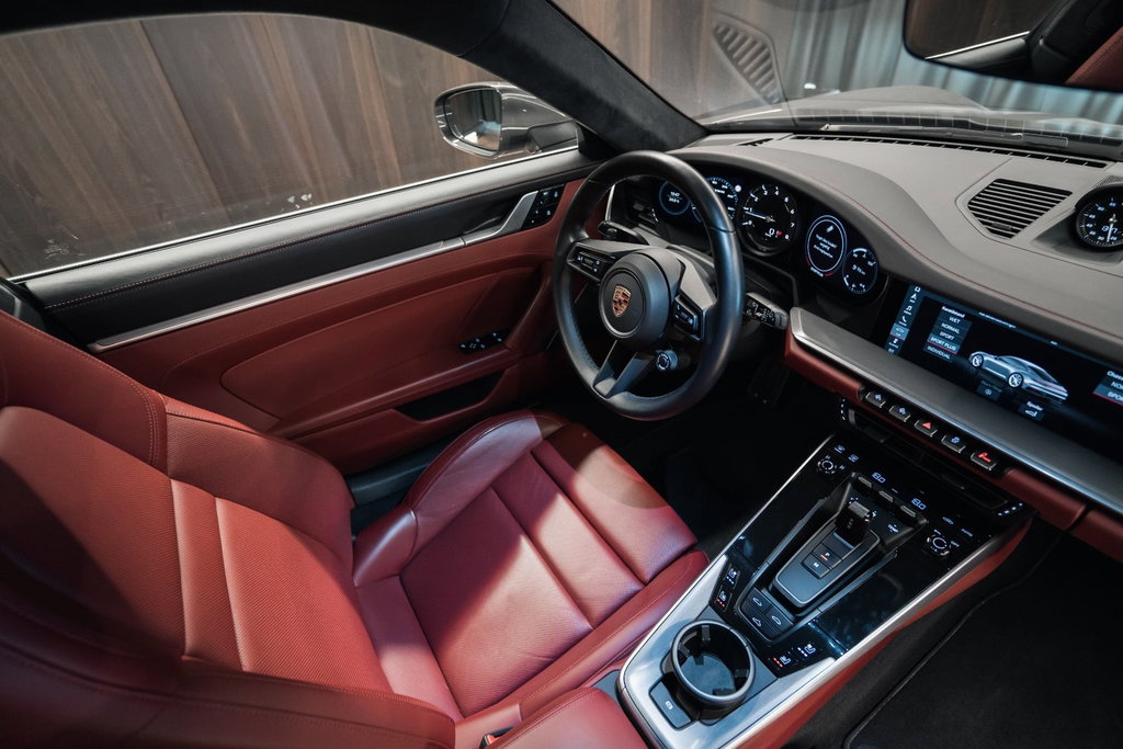 Porsche 992 Carrera 4S
