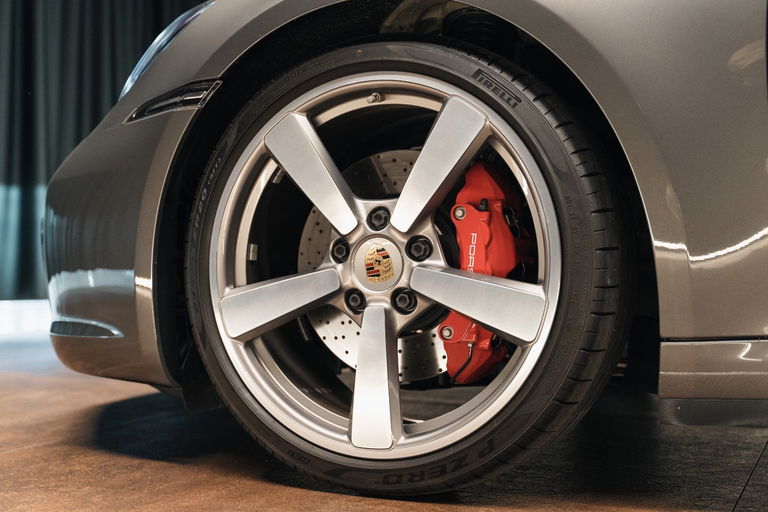 Porsche 992 Carrera 4S