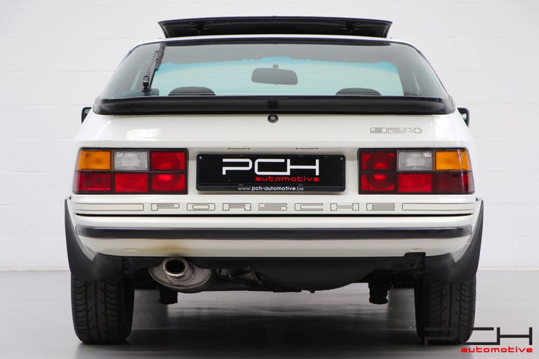 Porsche 924