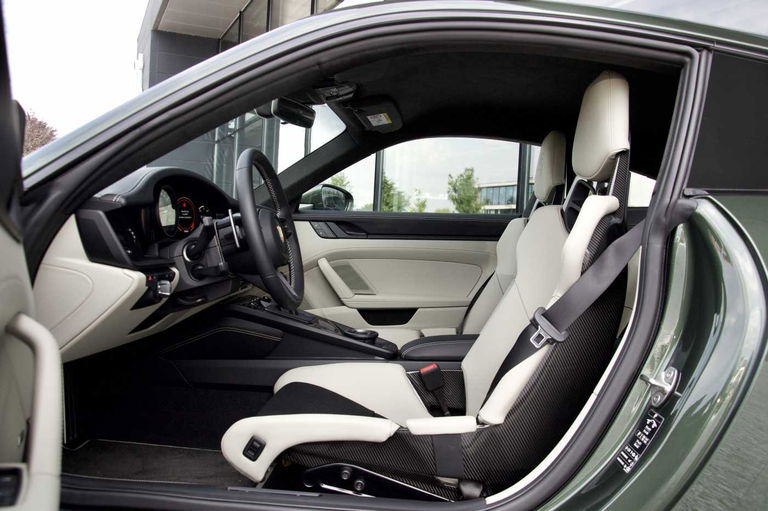 Porsche 992 GT3 Touring