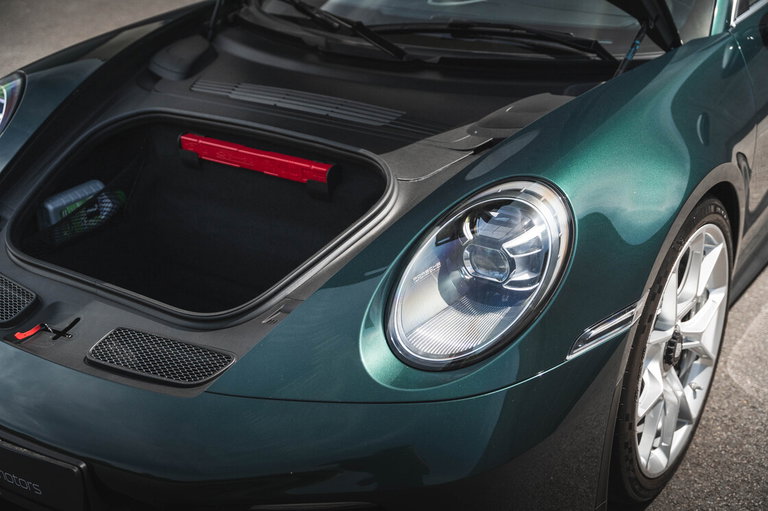 Porsche 992 GT3 Touring