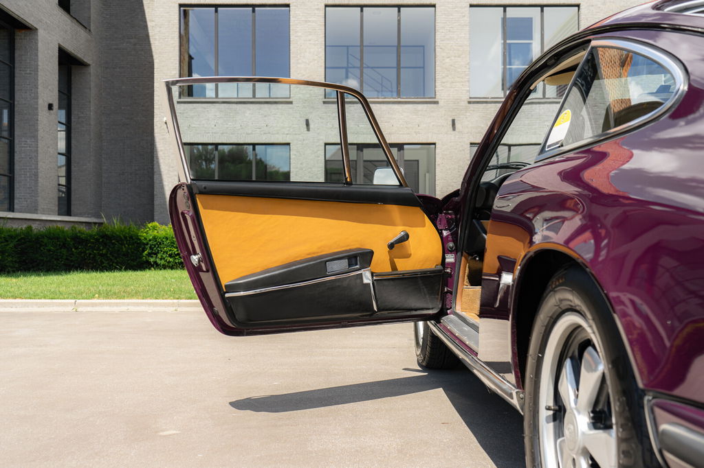 Porsche 911 E