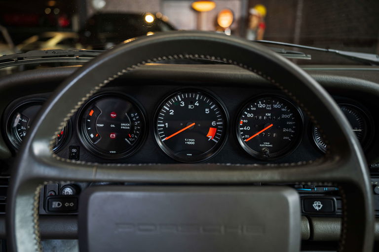 Porsche 911 Carrera 3.2