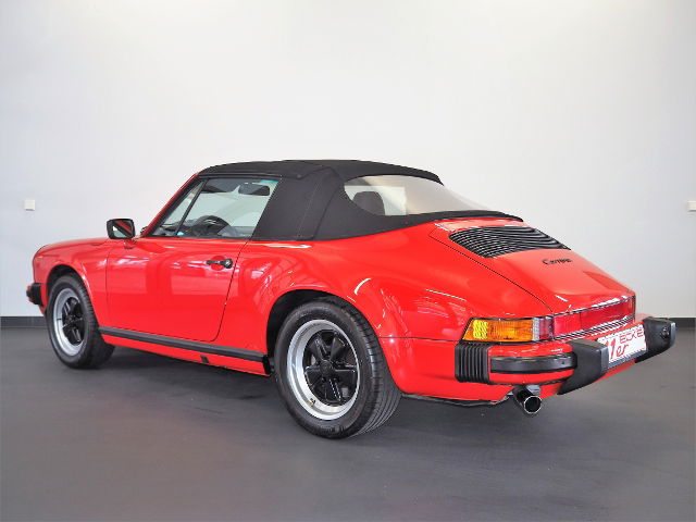 Porsche 911 Carrera 3.2 (US)