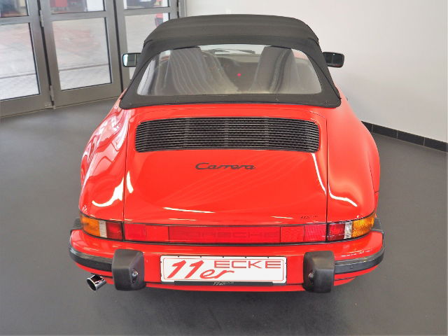 Porsche 911 Carrera 3.2 (US)