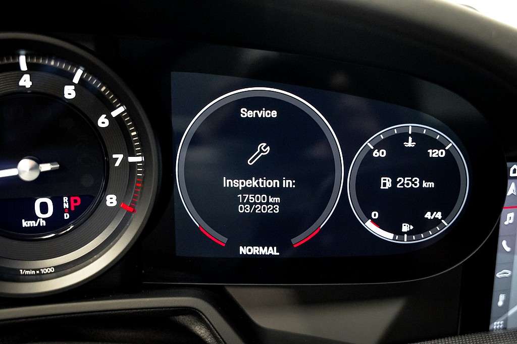 Porsche 992 Carrera 4S
