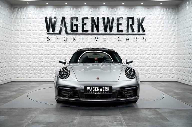 Porsche 992 Carrera 4S