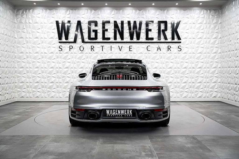 Porsche 992 Carrera 4S