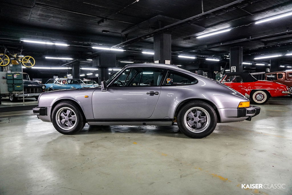 Porsche 911 Carrera 3.2
