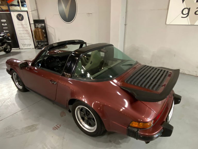 Porsche 911 Carrera 3.2 (US)