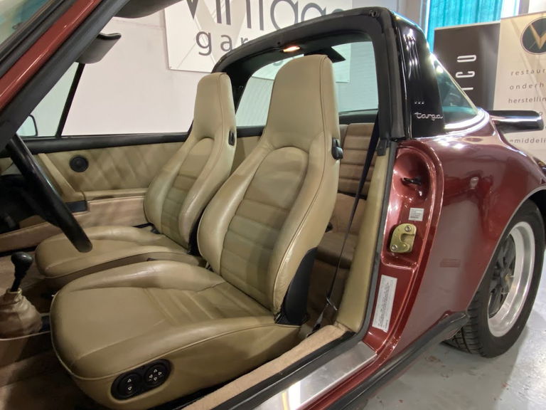 Porsche 911 Carrera 3.2 (US)