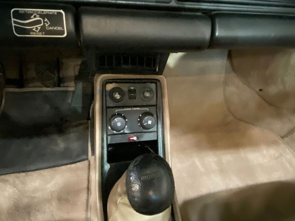 Porsche 911 Carrera 3.2 (US)