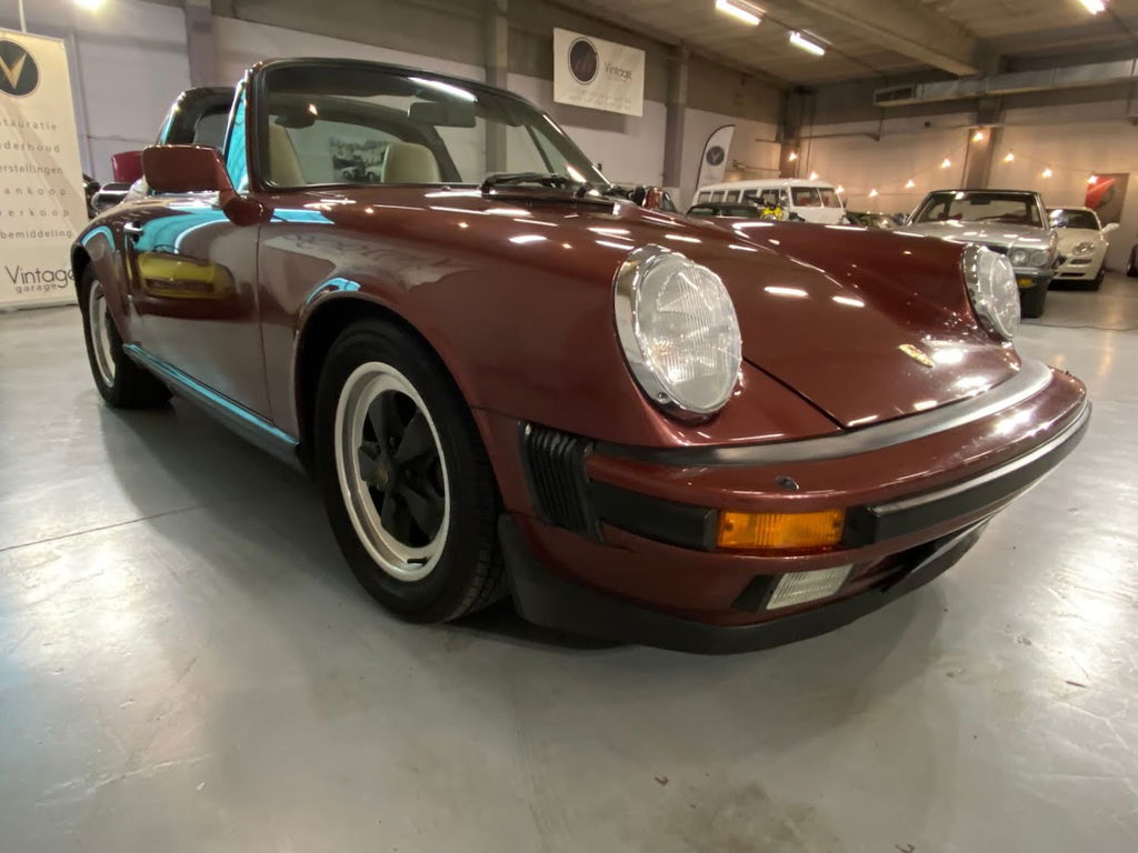 Porsche 911 Carrera 3.2 (US)
