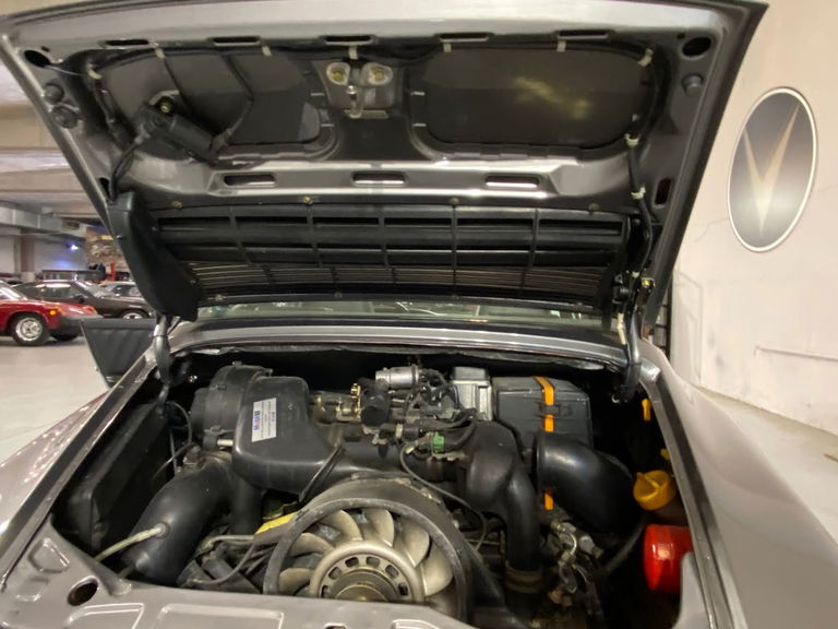 Porsche 964 Carrera 4