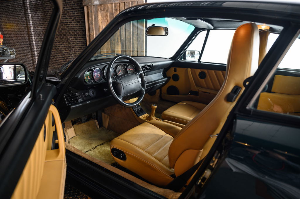 Porsche 964 Carrera 4