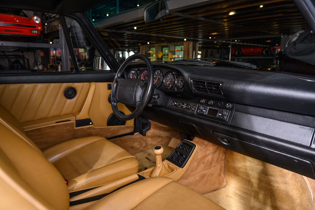 Porsche 964 Carrera 4