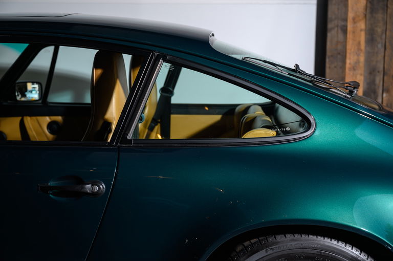 Porsche 964 Carrera 4