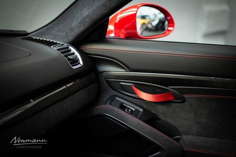 Porsche 981 Cayman GT4