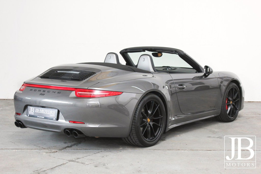 Porsche 991 Carrera 4 GTS