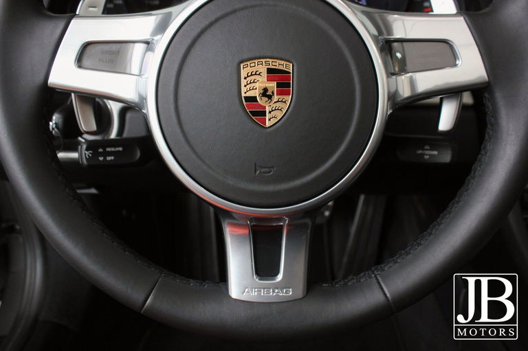 Porsche 991 Carrera 4 GTS