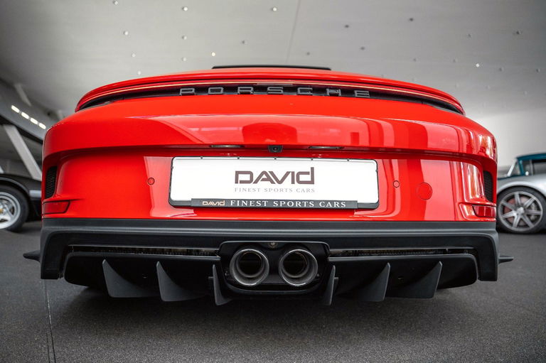 Porsche 992 GT3 Touring