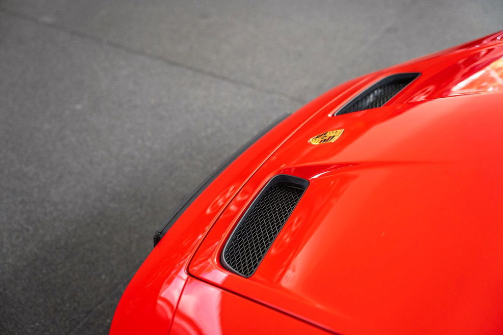 Porsche 992 GT3 Touring