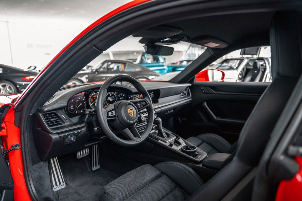 Porsche 992 GT3 Touring