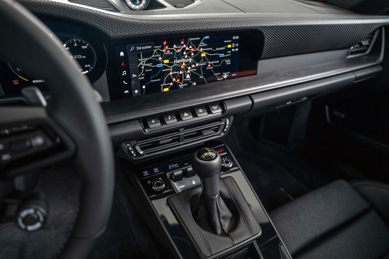 Porsche 992 GT3 Touring